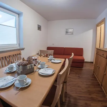 Alpenapart Saphir Ξενοδοχείο με διαμερίσματα